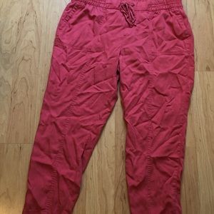 Pink cropped linen pants from Old Navy